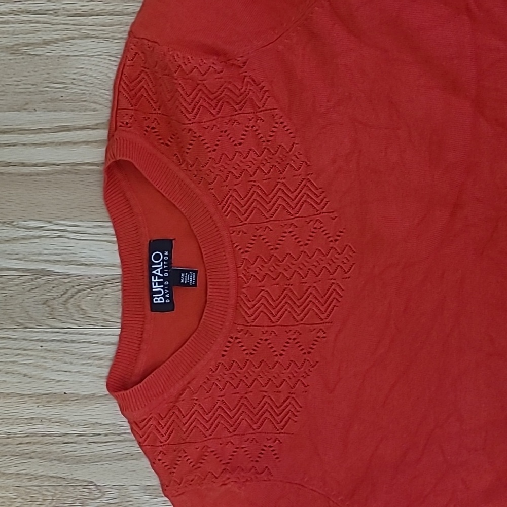 Red sweater - Picture 2 of 5